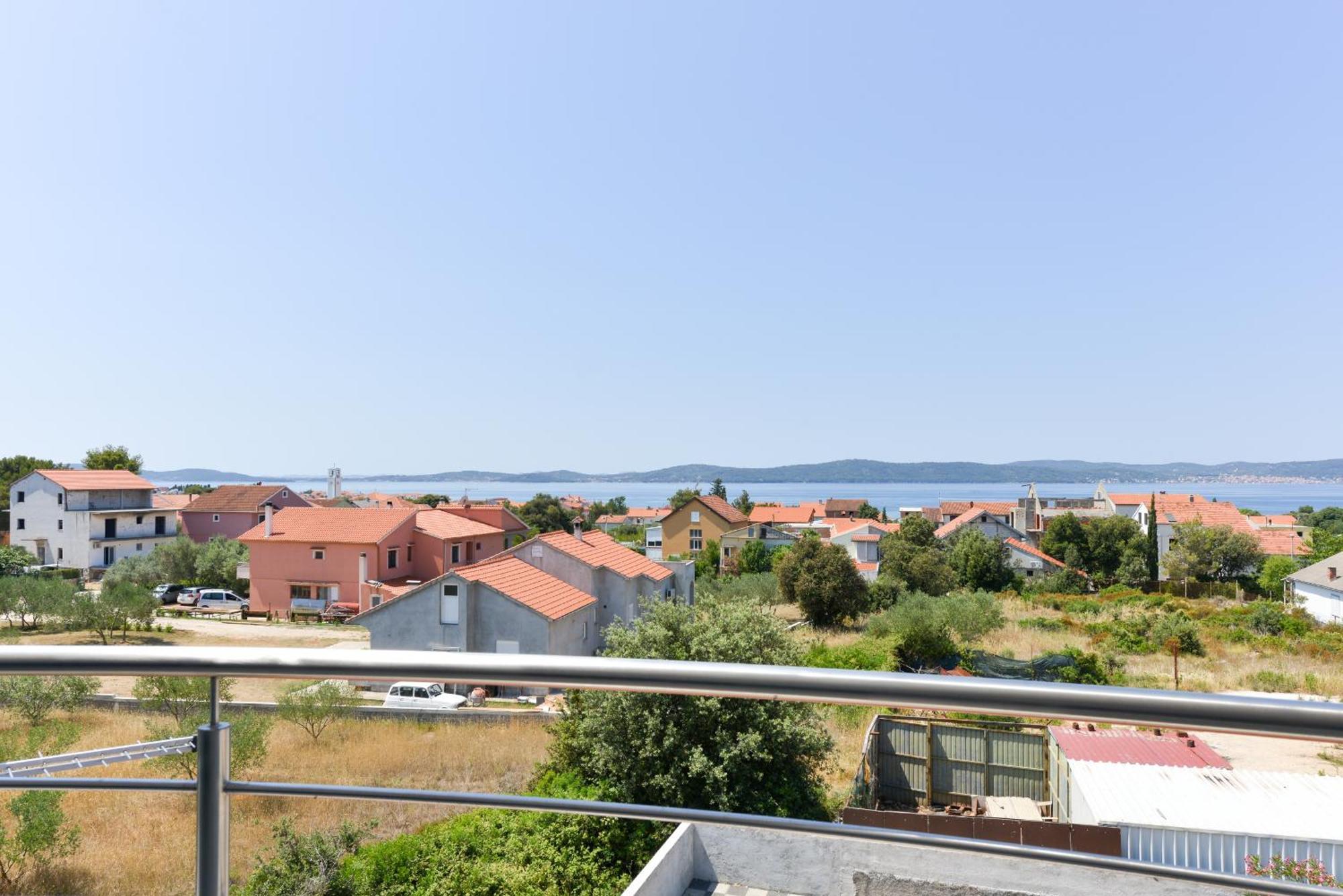 Apartmani Martin Mit Beheiztem Pool With Heated Pool Bibinje Bagian luar foto