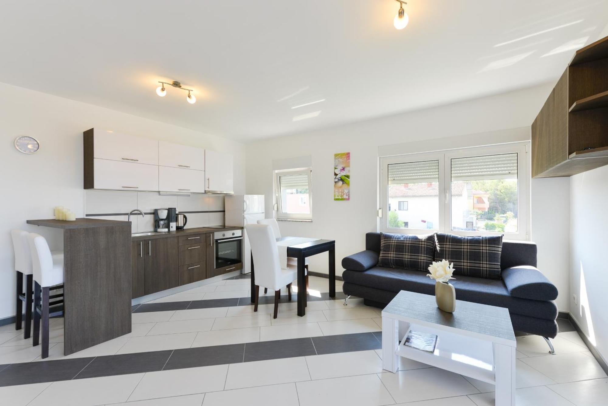 Apartmani Martin Mit Beheiztem Pool With Heated Pool Bibinje Bagian luar foto