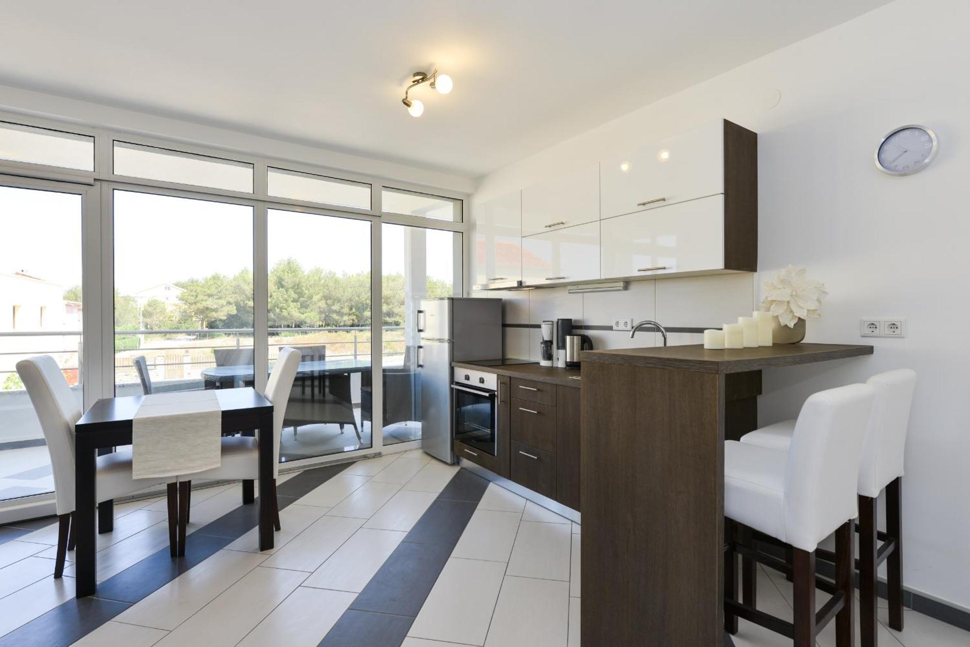 Apartmani Martin Mit Beheiztem Pool With Heated Pool Bibinje Bagian luar foto