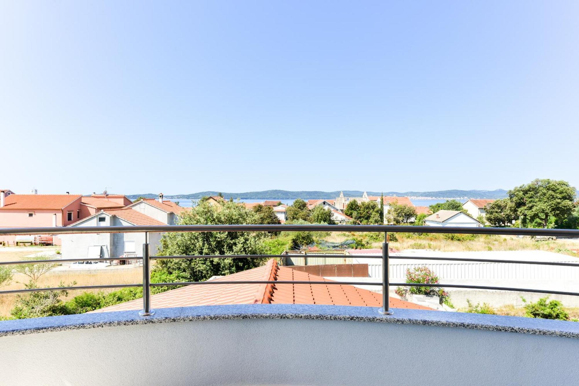 Apartmani Martin Mit Beheiztem Pool With Heated Pool Bibinje Bagian luar foto